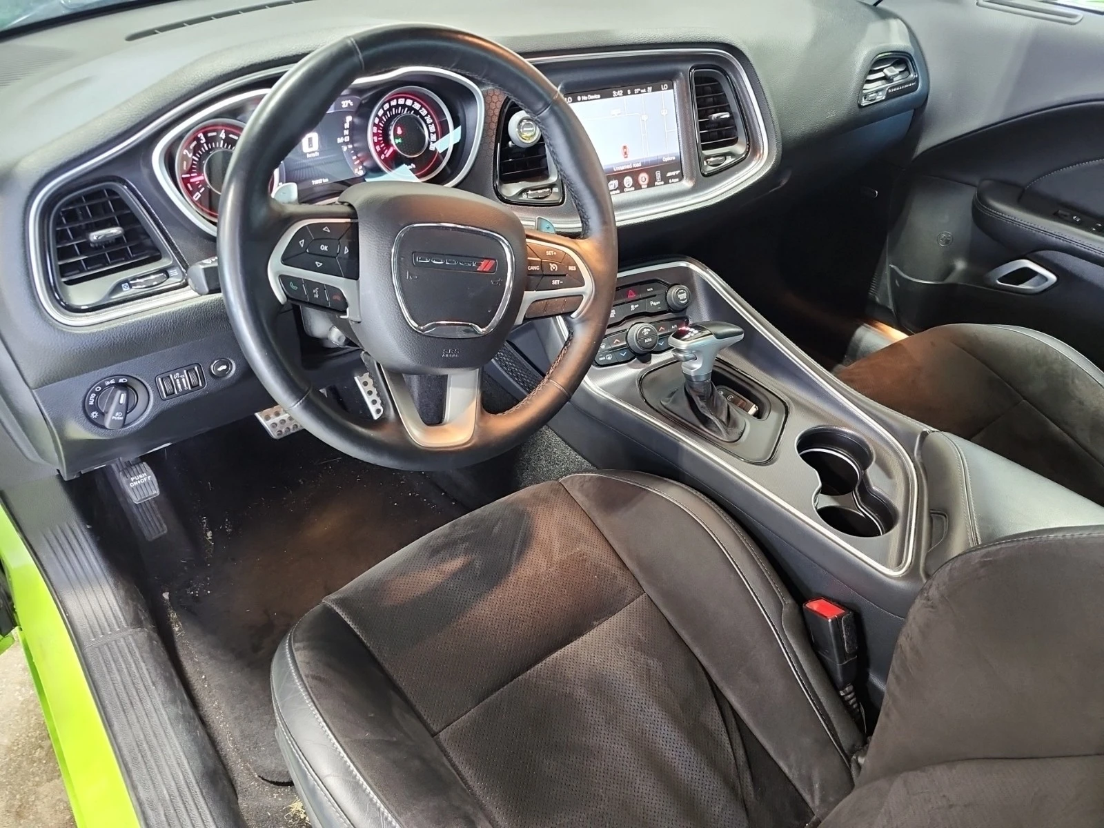 Dodge Challenger 6.4L 8cyl Rear Wheel Drive | Mobile.bg � ����������� 10