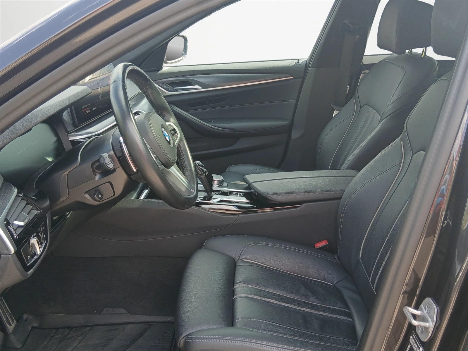 BMW 530 xDrive, снимка 6 - Автомобили и джипове - 55692116