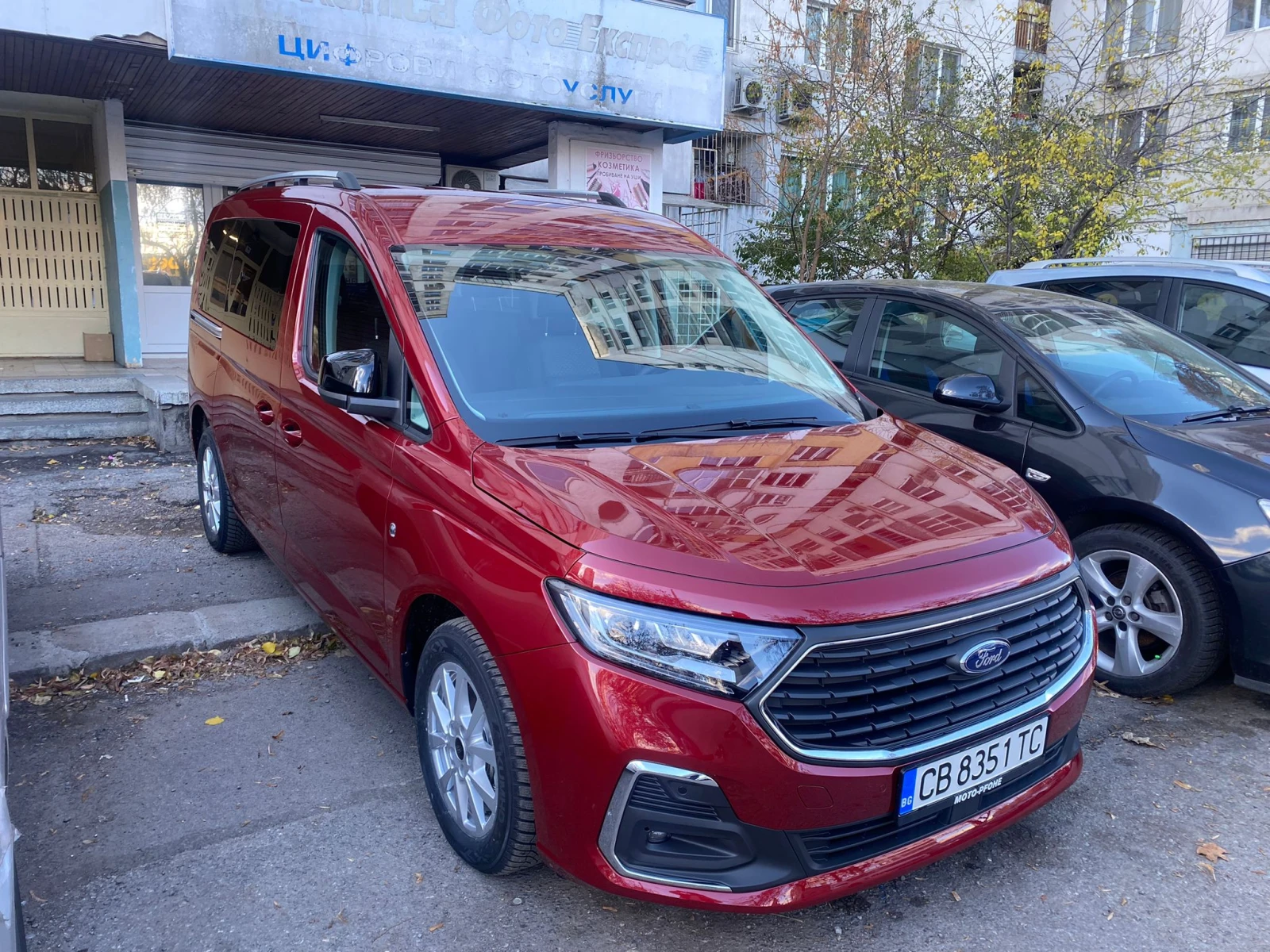 Ford Tourneo Connect Titanium, снимка 2 - Автомобили и джипове - 55805387