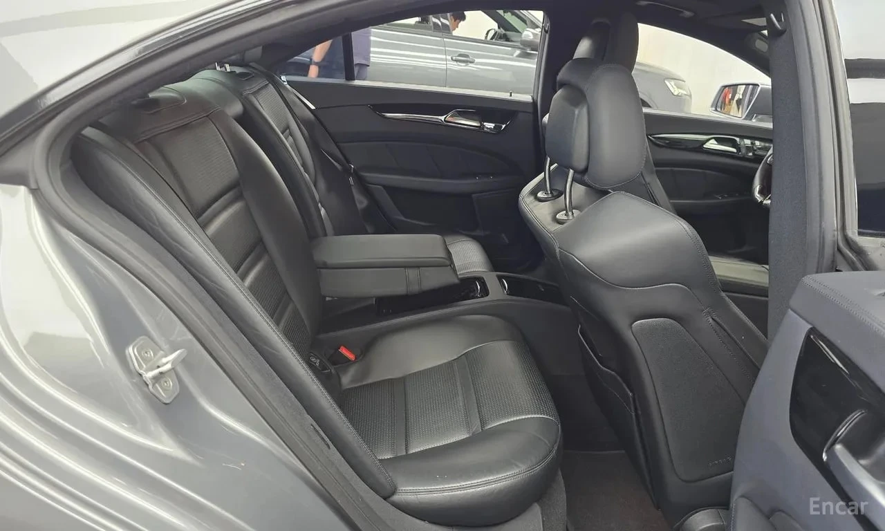 Mercedes-Benz CLS * CLS63 AMG * ЦЕНА ДО БГ, снимка 11 - Автомобили и джипове - 55822607