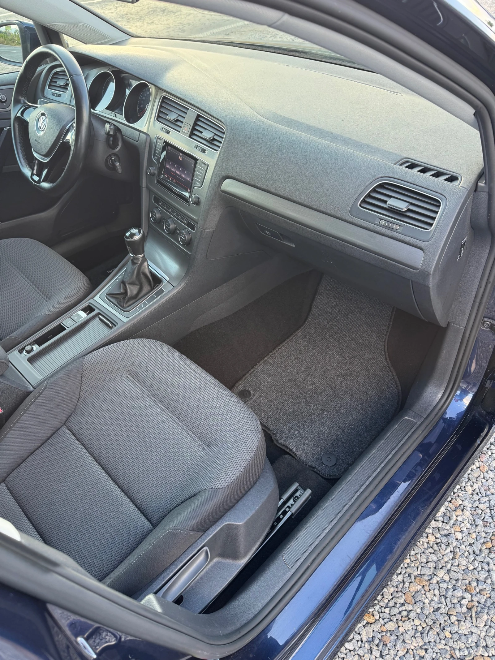 VW Golf 1.6TDI* Климатик* Уникат* Германия* Като Нов* , снимка 13 - Автомобили и джипове - 55846844