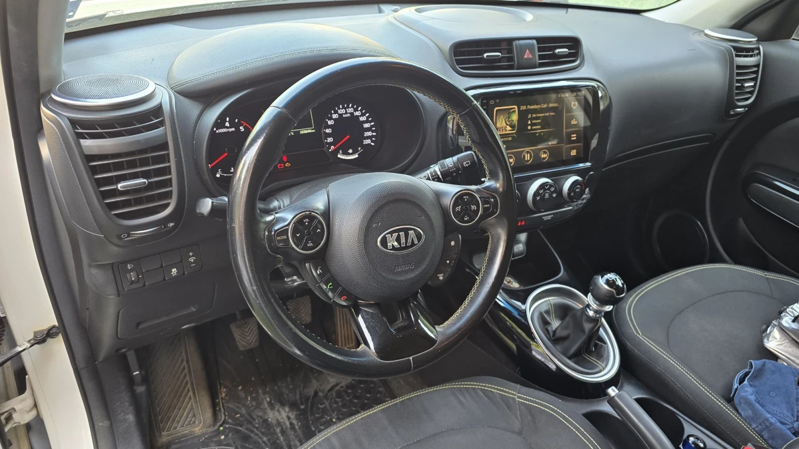 Kia Soul 1.6 SRDI Euro5B, снимка 8 - Автомобили и джипове - 55947916