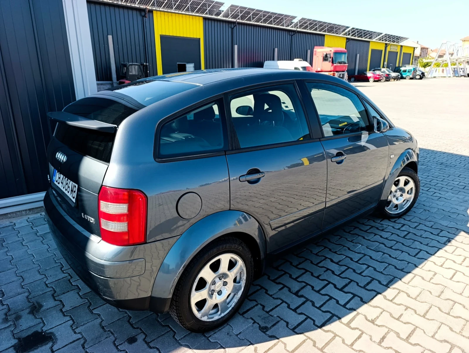 Audi A2, снимка 2 - Автомобили и джипове - 56113073