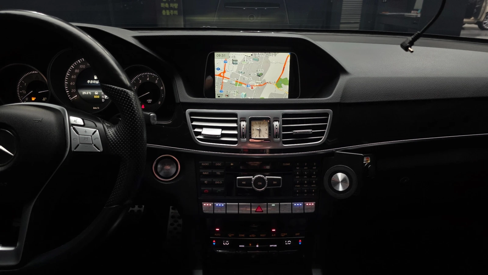 Mercedes-Benz E 350 4Matic * DIS * 360 * ����� * ���� | Mobile.bg � ����������� 11
