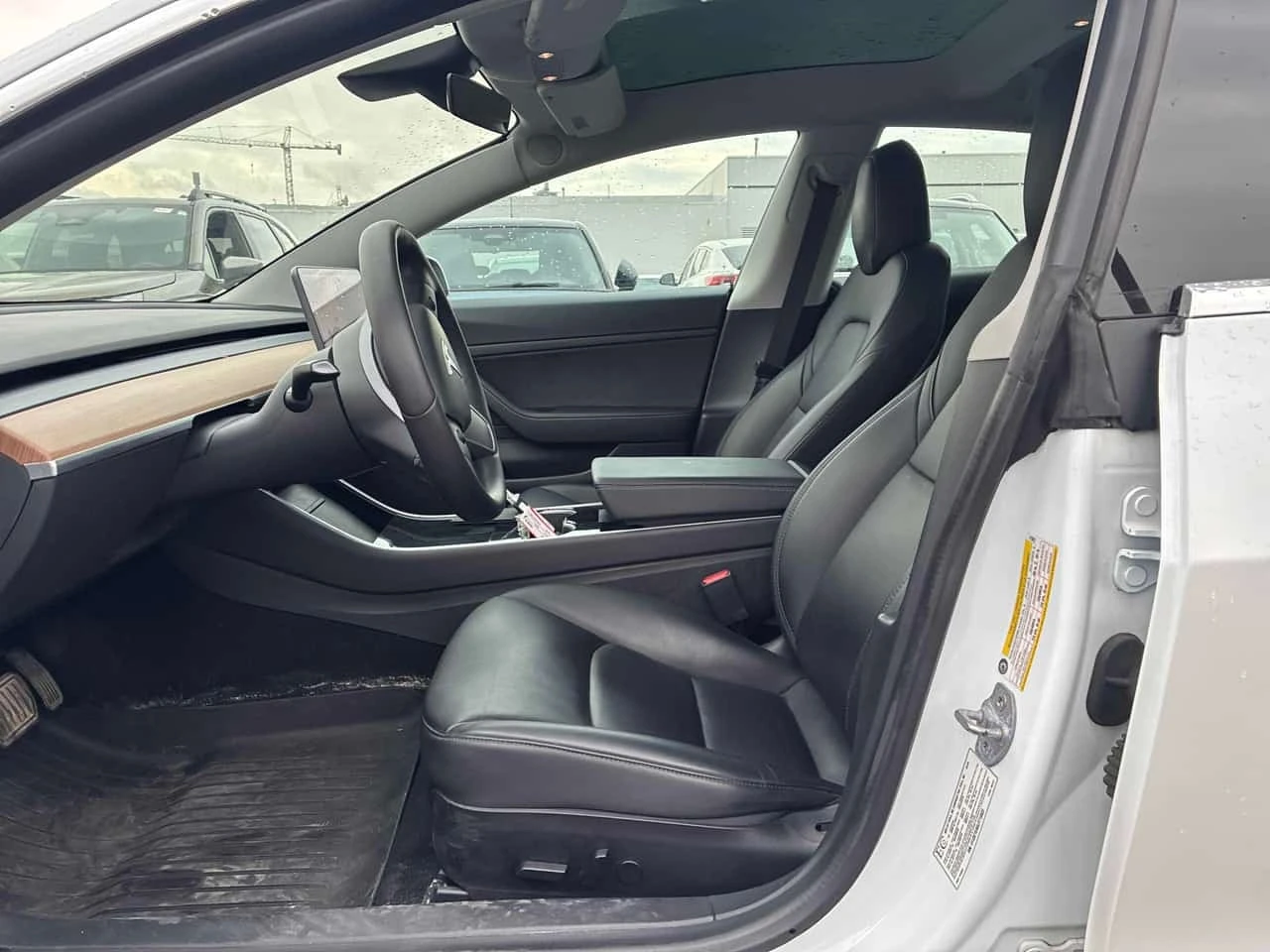 Tesla Model 3 * Standard Range Plus * АВТОКРЕДИТ* , снимка 15 - Автомобили и джипове - 56701019