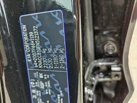 Kia Niro !!! 58 488 kм !!!  11.2021г / 64 kwh /204 кс / НОВ, снимка 16