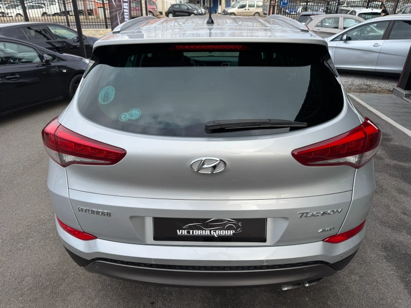 Hyundai Tucson 2.0crdi НОВ ВНОС , снимка 5 - Автомобили и джипове - 48824754