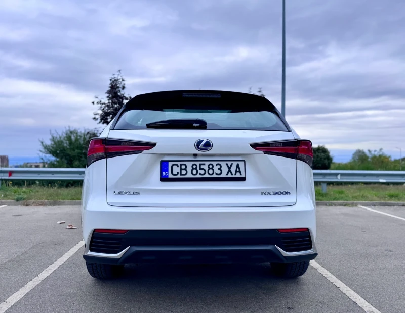 Lexus NX 300h, снимка 5 - Автомобили и джипове - 51912702
