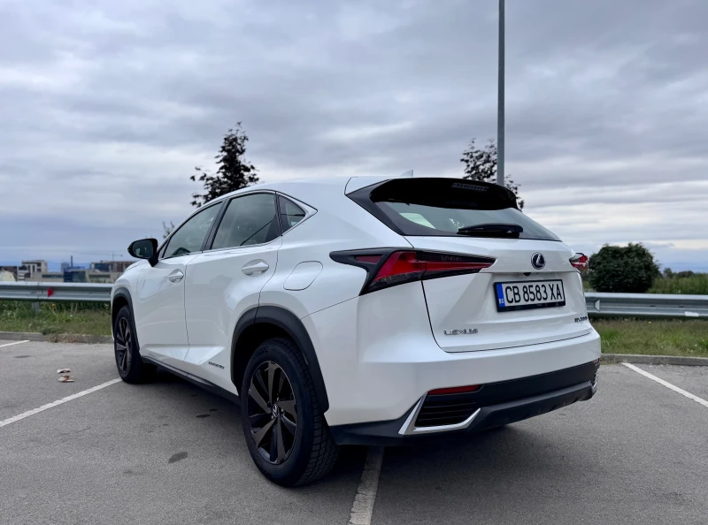 Lexus NX 300h, снимка 4 - Автомобили и джипове - 51912702