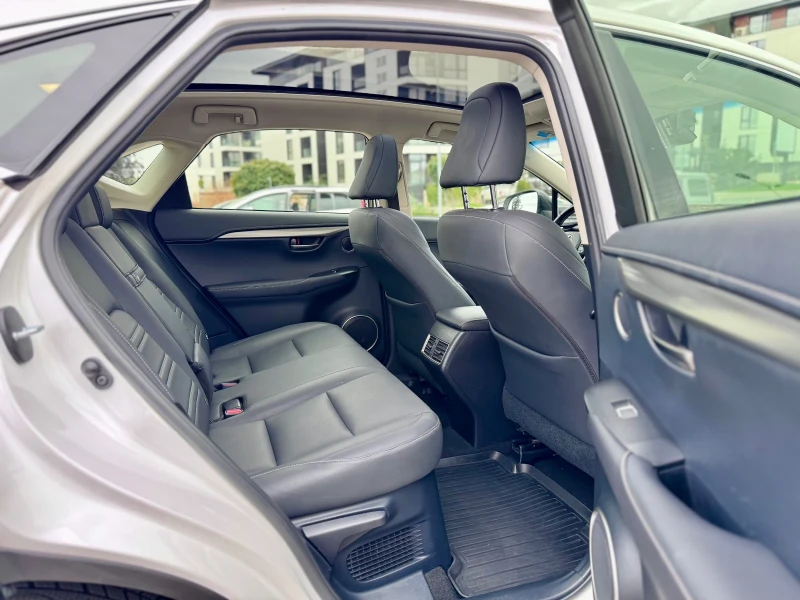 Lexus NX 300h, снимка 14 - Автомобили и джипове - 51912702