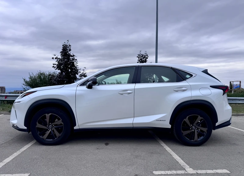 Lexus NX 300h, снимка 3 - Автомобили и джипове - 51912702