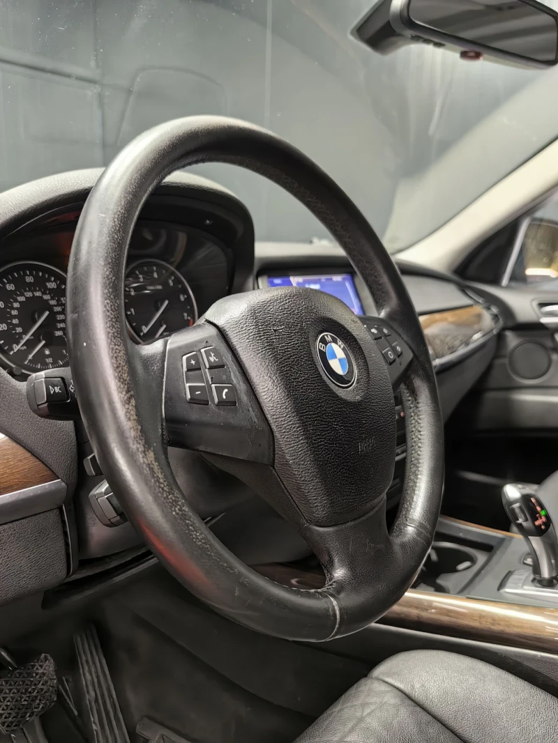 BMW X5 3.0i* НАВИ* КОЖА* ПАНОРАМА* ТЕМПОМАТ, снимка 15 - Автомобили и джипове - 52226973