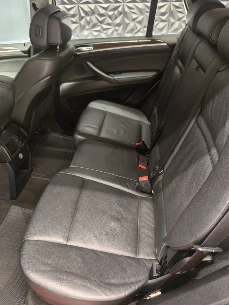 BMW X5 3.0i* НАВИ* КОЖА* ПАНОРАМА* ТЕМПОМАТ, снимка 7 - Автомобили и джипове - 52226973