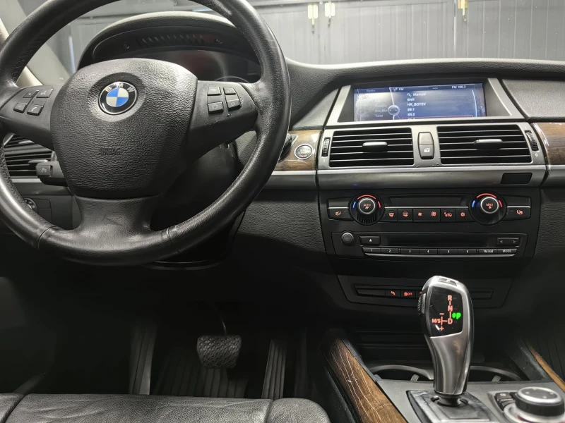 BMW X5 3.0i* НАВИ* КОЖА* ПАНОРАМА* ТЕМПОМАТ, снимка 14 - Автомобили и джипове - 52226973