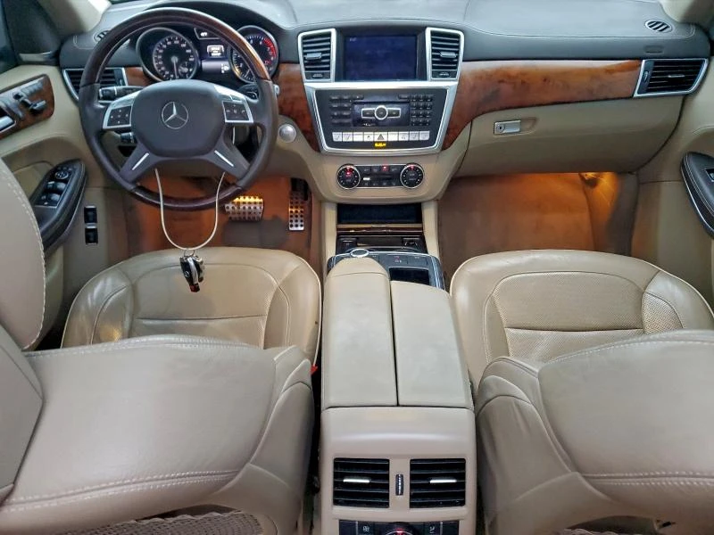 Mercedes-Benz GL 550 4MATIC* Premium Audio* Подгрев* Кожа* CARFAX - изображение 8