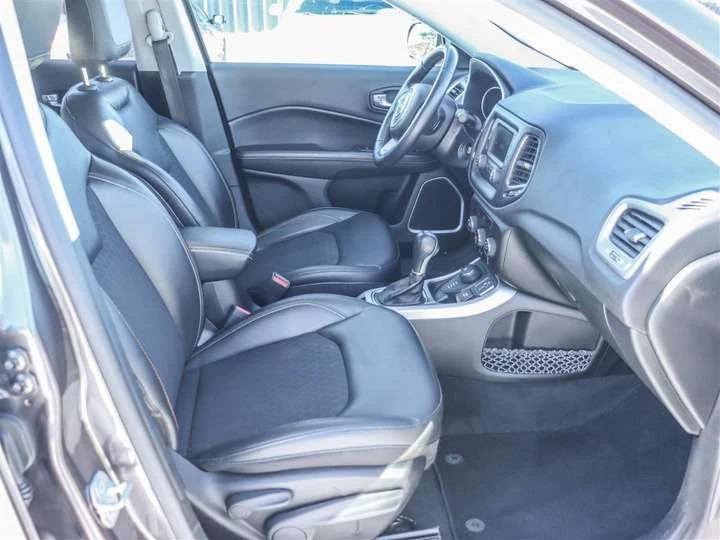 Jeep Compass 4X4 | HEATED SEATS | REMOTE START | REAR CAM | SAF, снимка 14 - Автомобили и джипове - 53590506