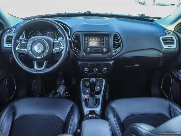 Jeep Compass 4X4 | HEATED SEATS | REMOTE START | REAR CAM | SAF, снимка 12 - Автомобили и джипове - 53590506