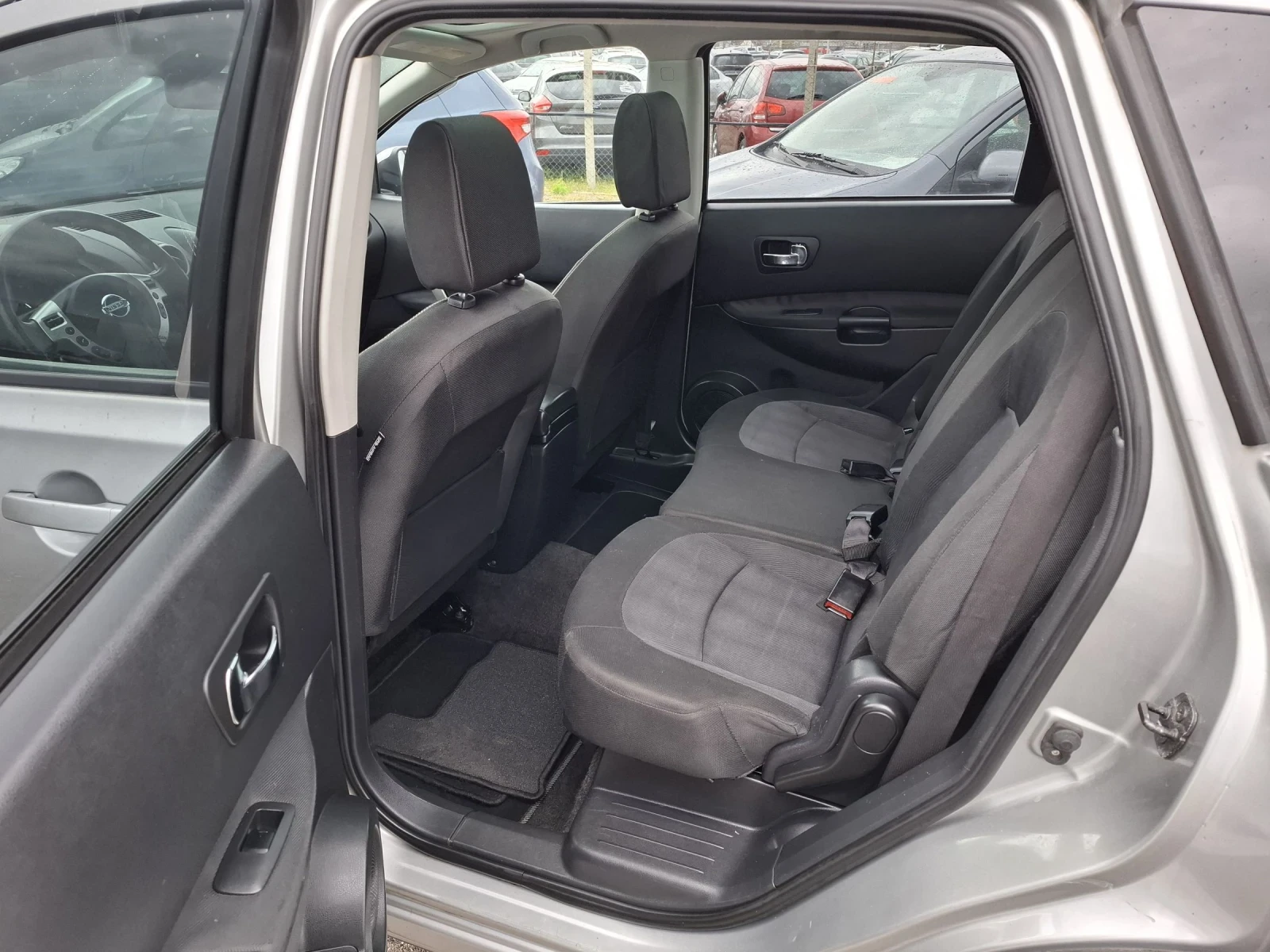 Nissan Qashqai 2.0 d-4х4 7mesta - изображение 8