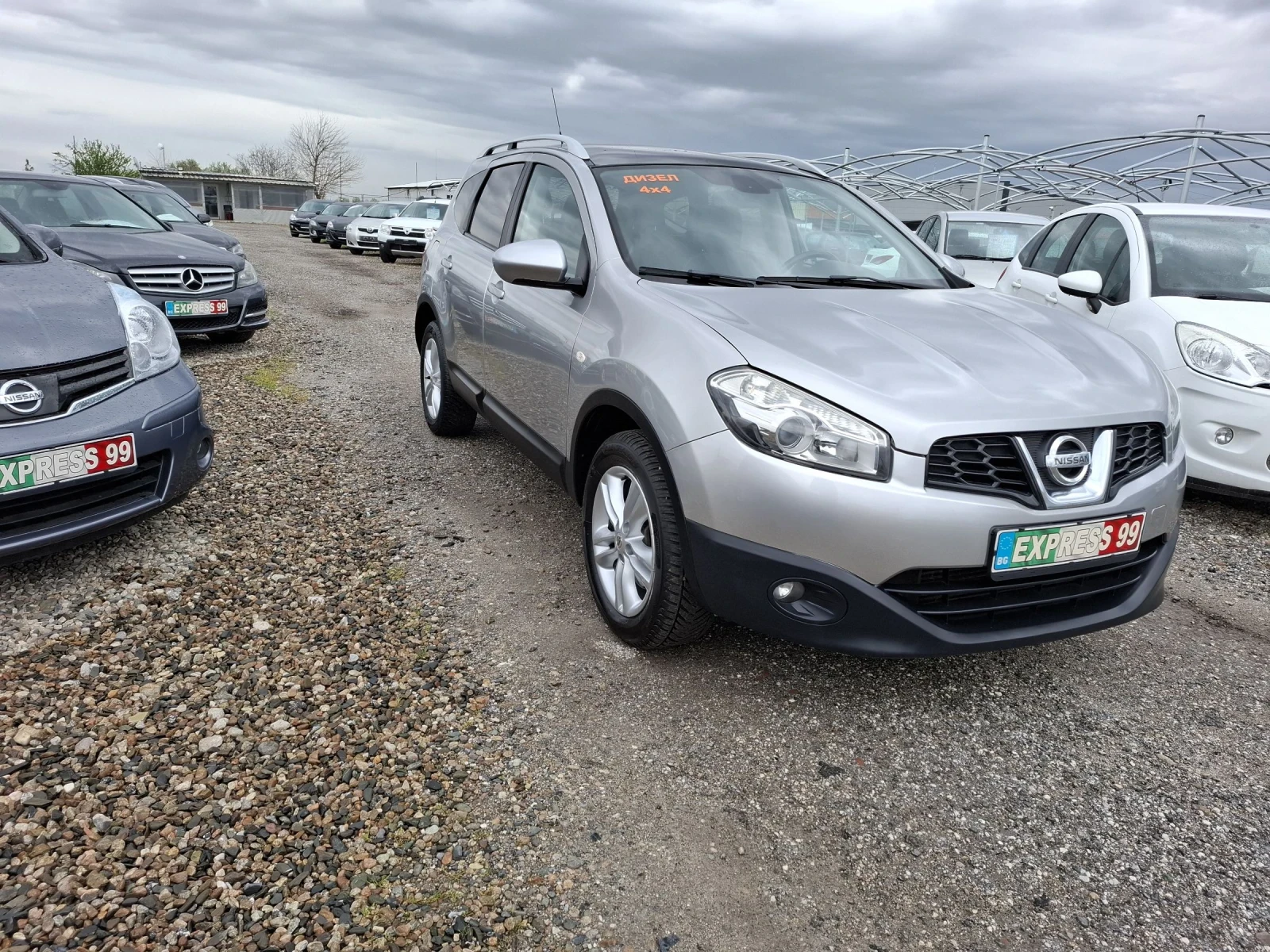 Nissan Qashqai 2.0 d-4х4 7mesta - изображение 2