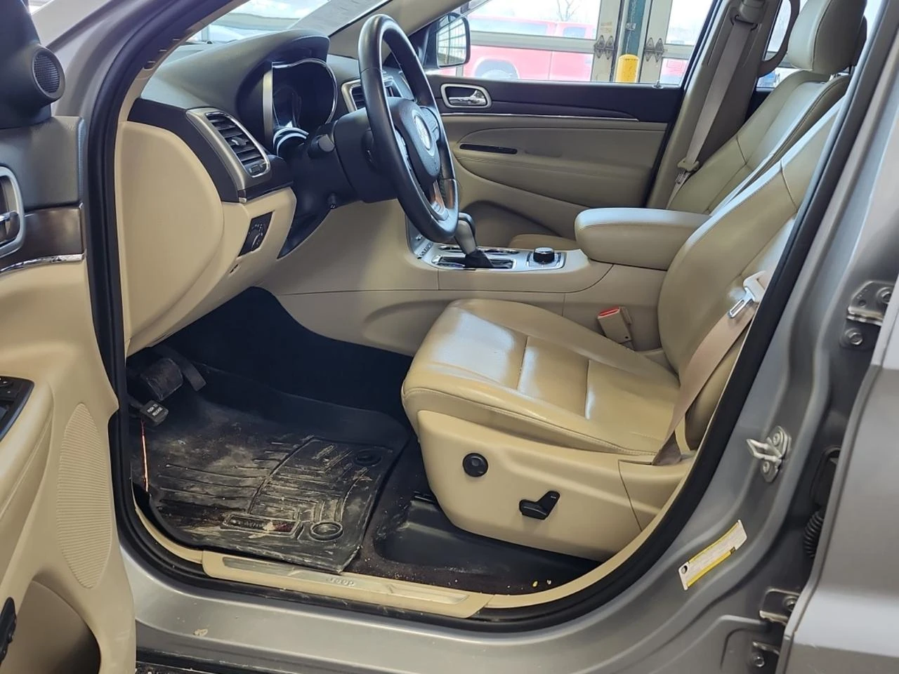 Jeep Grand cherokee Limited* Обдух* Пано* Carplay* 3.6* Alpine музика, снимка 5 - Автомобили и джипове - 53983762