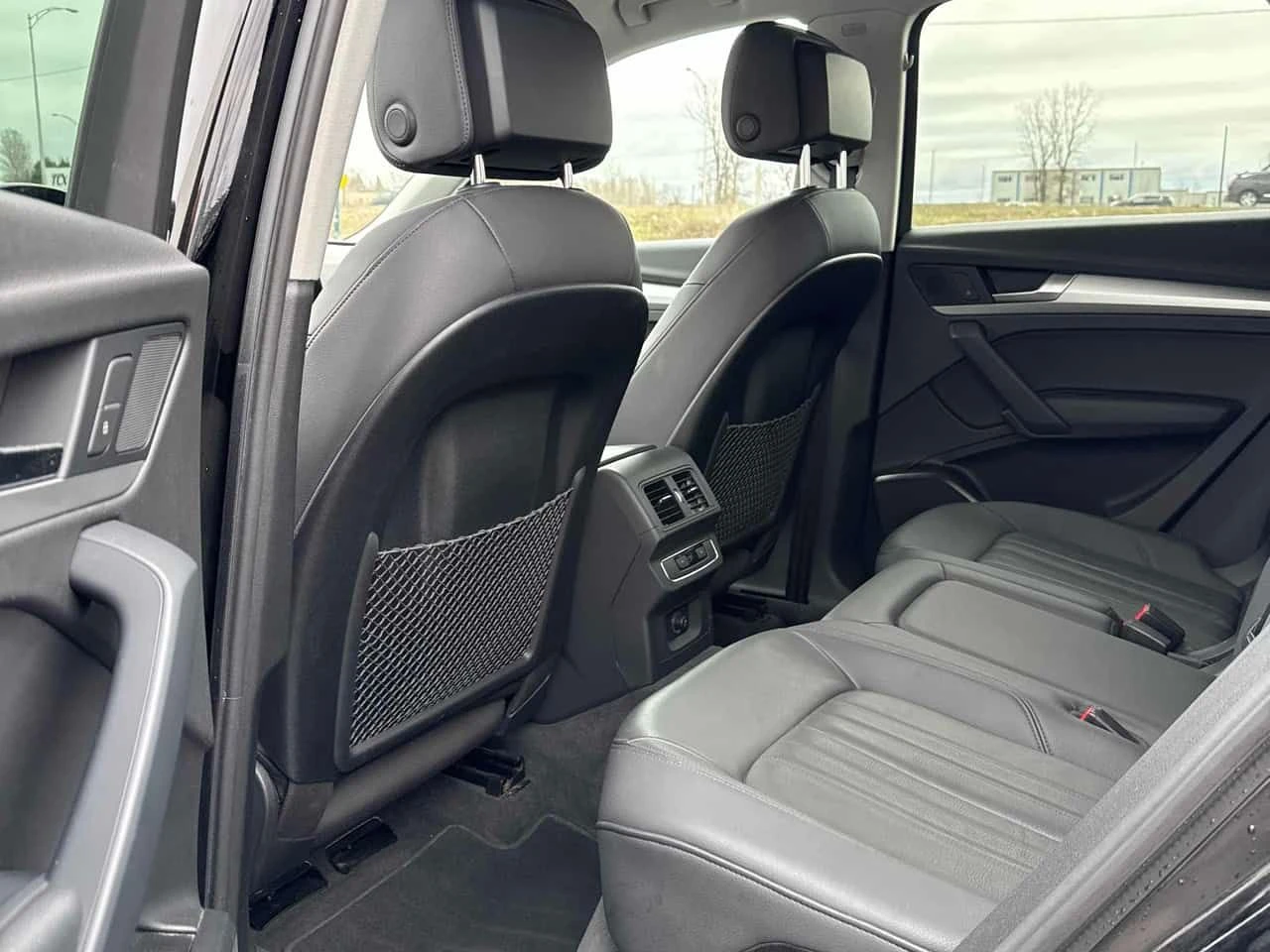 Audi Q5 Komfort /CAMERA/ПОДГРЕВИ, снимка 10 - Автомобили и джипове - 54384633