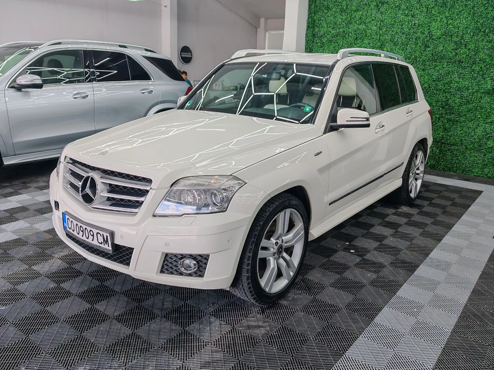 Mercedes-Benz GLK GLK 320 EDITION 1, снимка 2 - Автомобили и джипове - 54574229