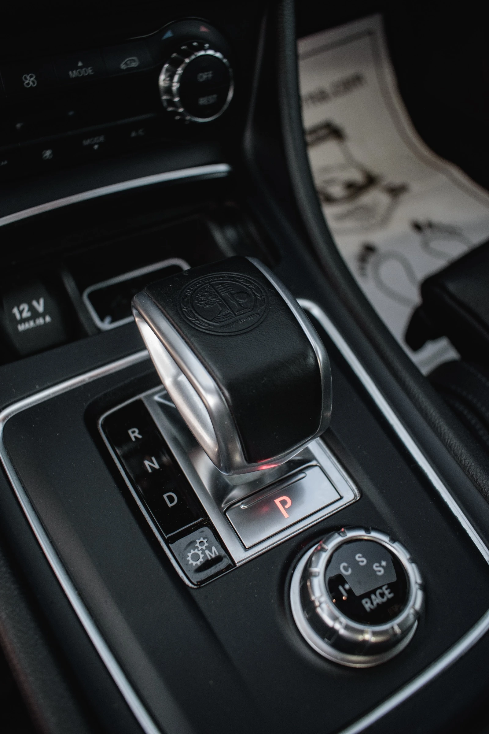 Mercedes-Benz GLA 45 AMG, снимка 8 - Автомобили и джипове - 54795854