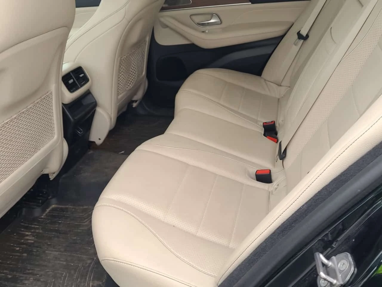 Mercedes-Benz GLE 350 AMG Line * CARFAX * , снимка 10 - Автомобили и джипове - 54856154