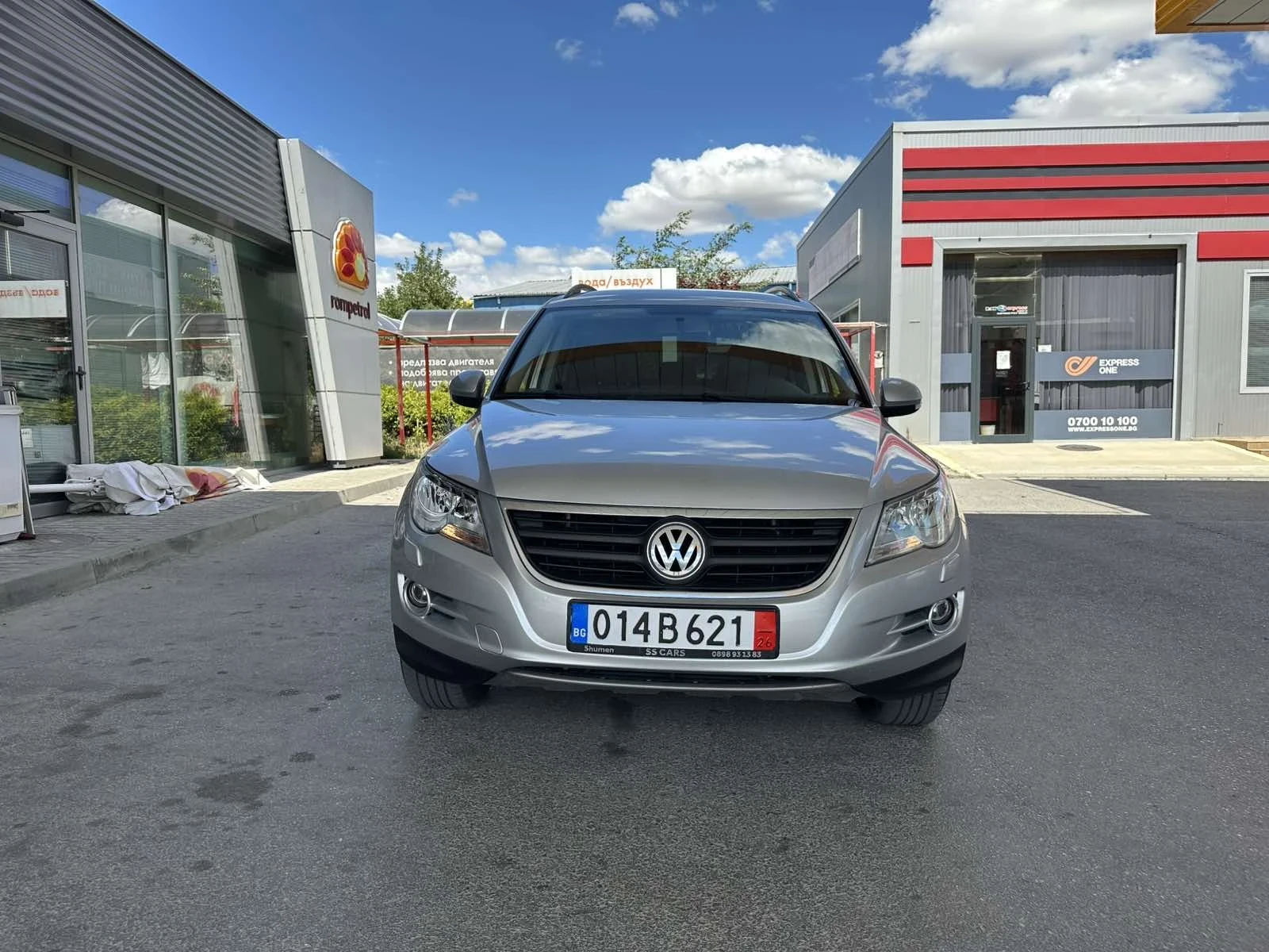 VW Tiguan 2000TDI, снимка 3 - Автомобили и джипове - 54972554
