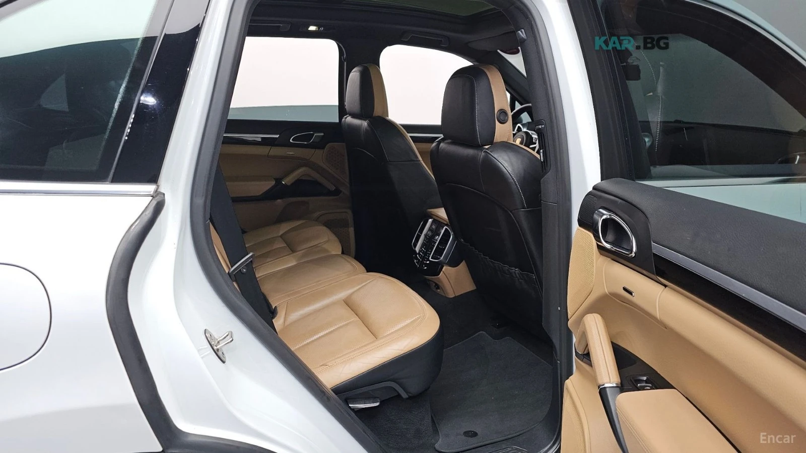 Porsche Cayenne 3.0 DIESEL* LCA* КОЖА* ПОДГРЕВ* ПАНОРАМА* , снимка 12 - Автомобили и джипове - 54997166