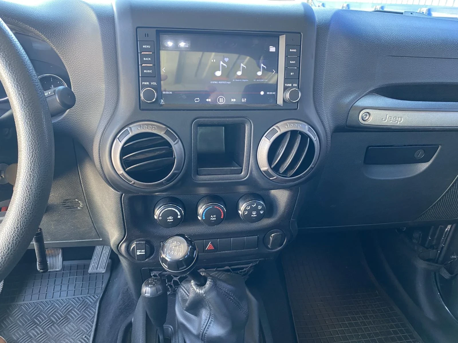 Jeep Wrangler 3.6 V6, снимка 17 - Автомобили и джипове - 56161343