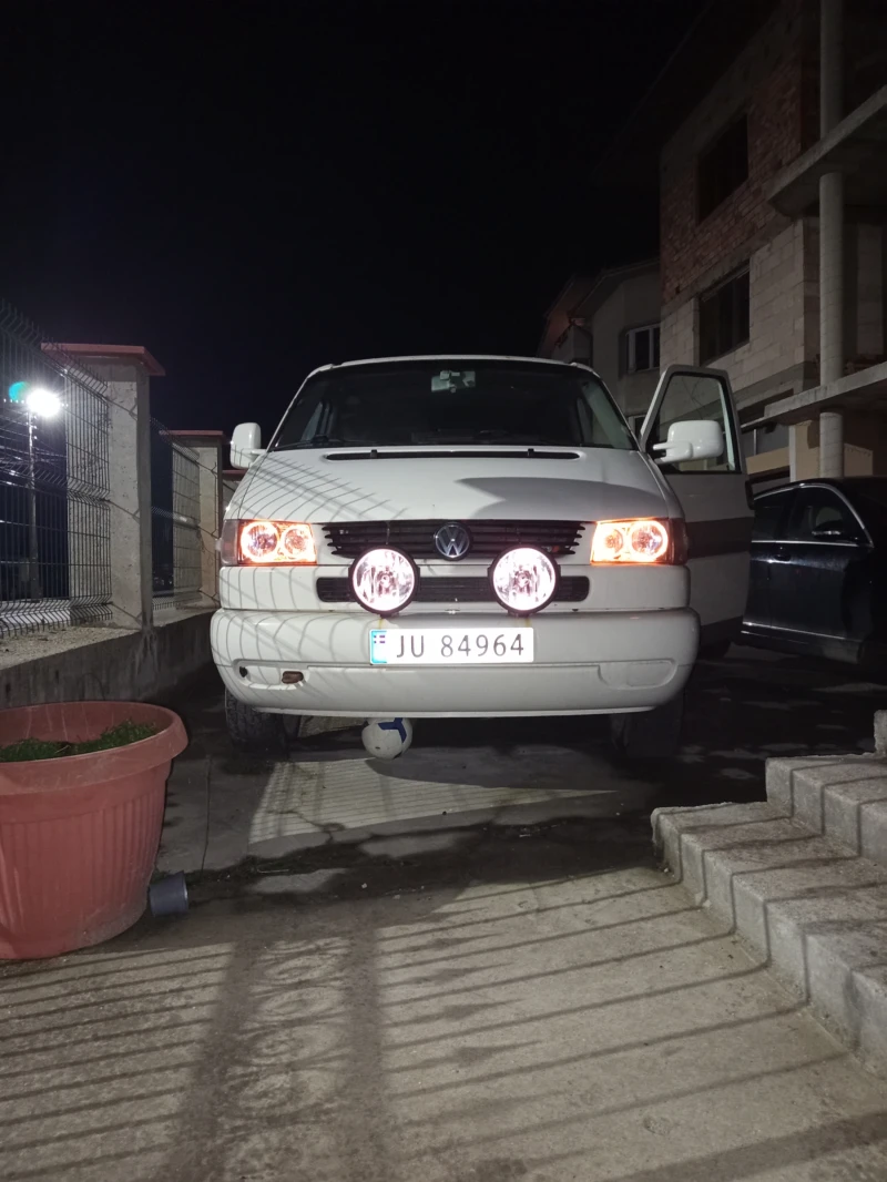 VW Caravelle, снимка 16 - Бусове и автобуси - 53599273