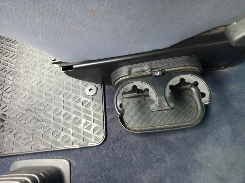 VW Caravelle, снимка 11 - Бусове и автобуси - 52591679