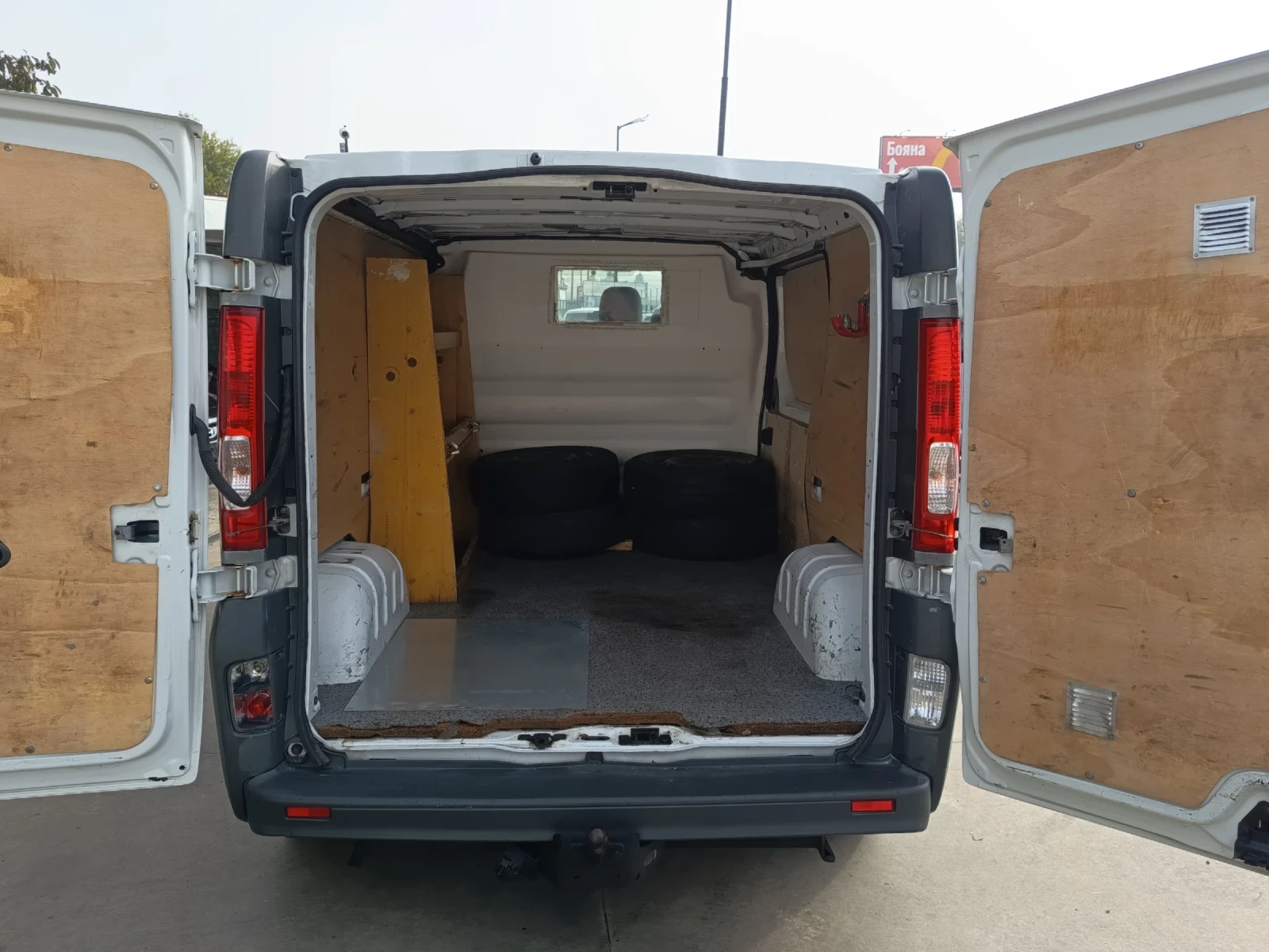 Renault Trafic 2.0tdci, снимка 11 - Бусове и автобуси - 56634275