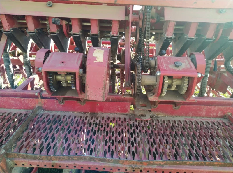 Сеялка Друга марка, снимка 2 - Селскостопанска техника - 52887494