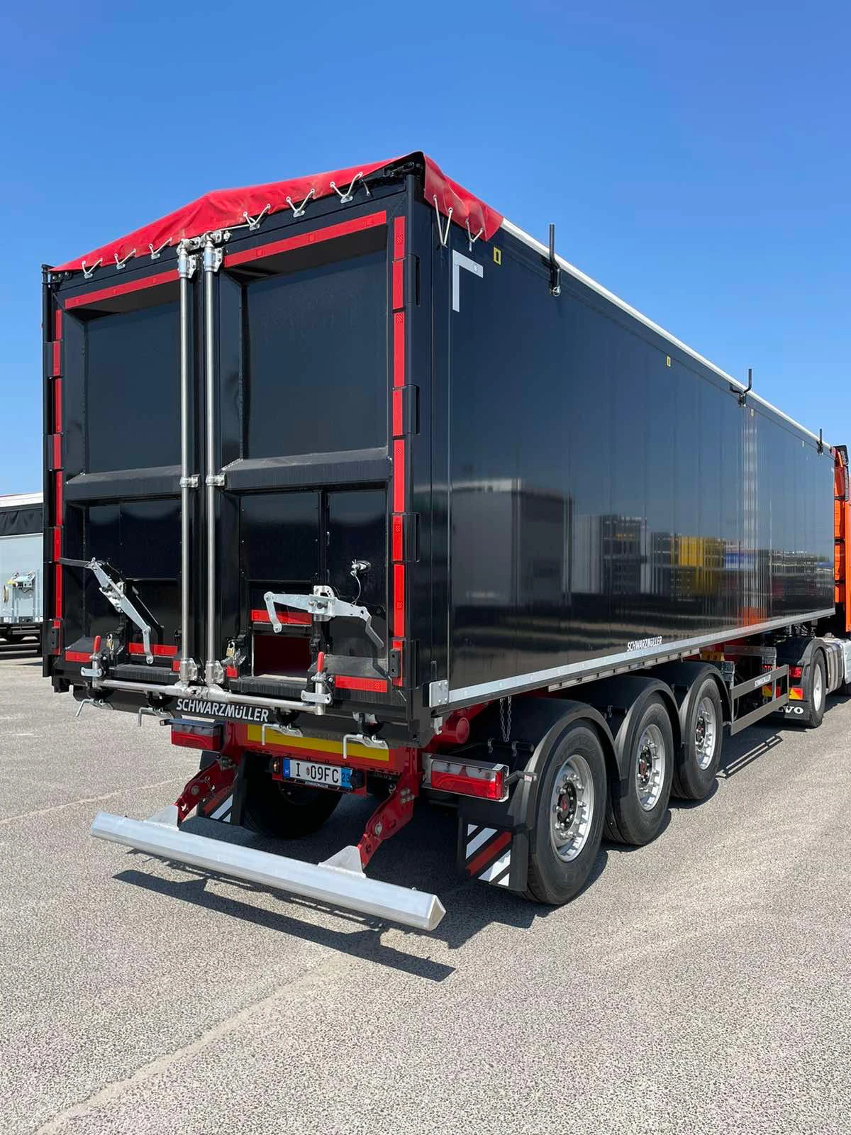  Schwarzmuller 553, 3  | Mobile.bg   15