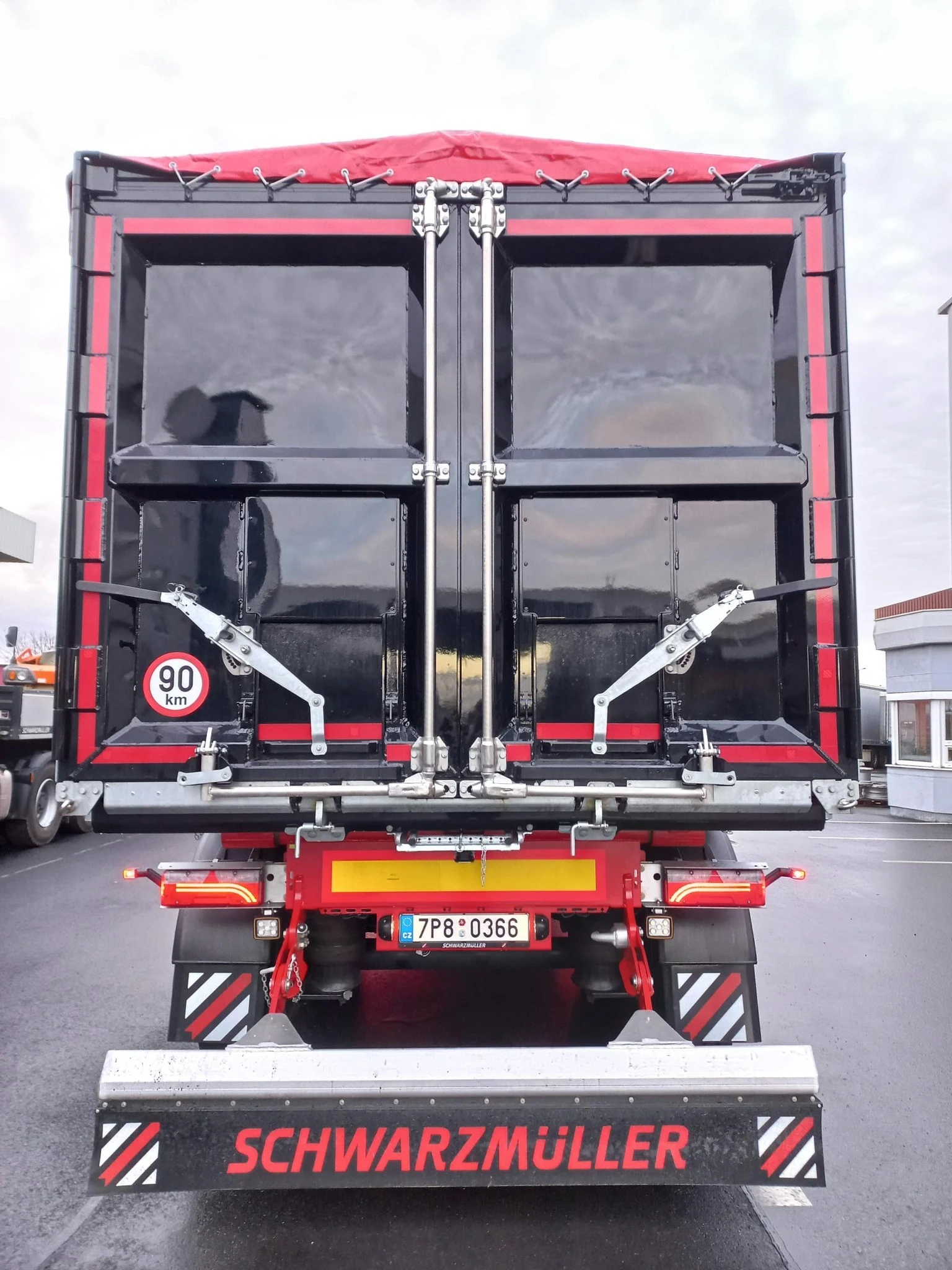  Schwarzmuller 553, 3  | Mobile.bg   5