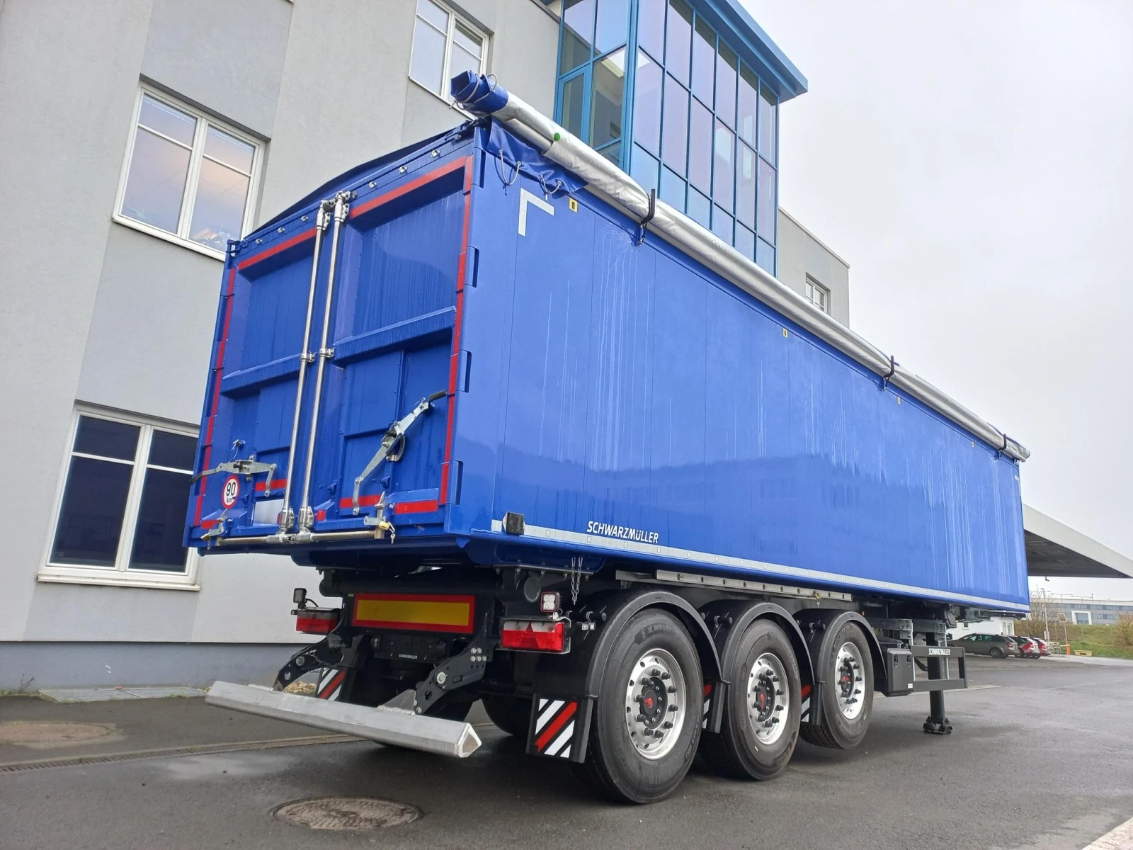  Schwarzmuller 553, 3  | Mobile.bg   12