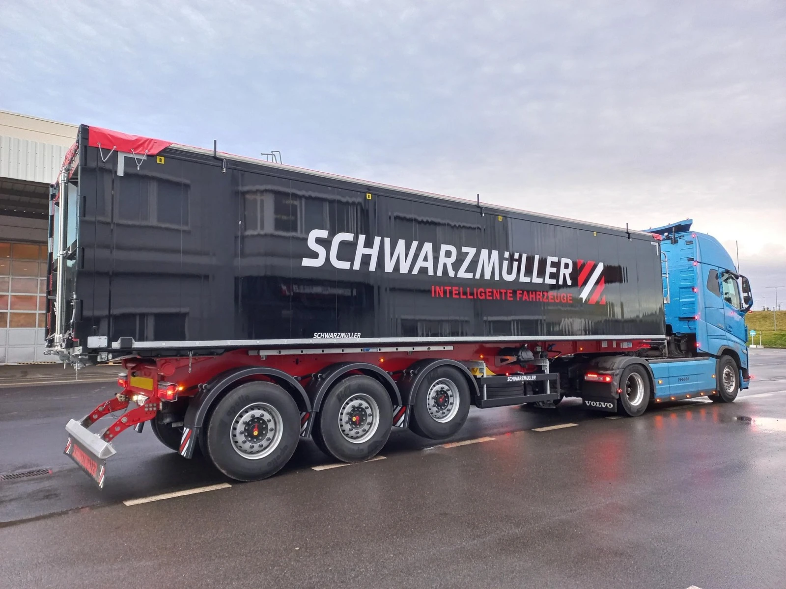 Полуремарке Schwarzmuller 55м3, 3 броя | Mobile.bg — изображение 1