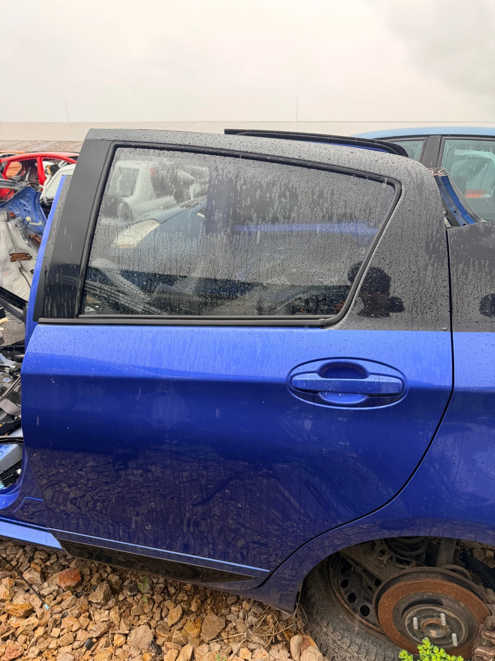 Задна лява врата TOYOTA YARIS 2018   Синя/Син цвят