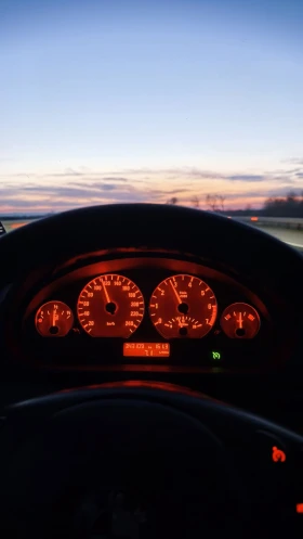 BMW 330, снимка 12