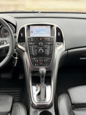 Opel Astra 2.0CDTI~160к.с~AVTOMAT~XENON~NAVI, снимка 15