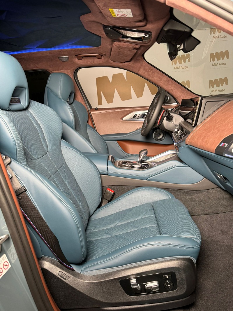 BMW XM 4.4 V8 / Plug-in / Bowers & Wilkins, снимка 11 - Автомобили и джипове - 42742007