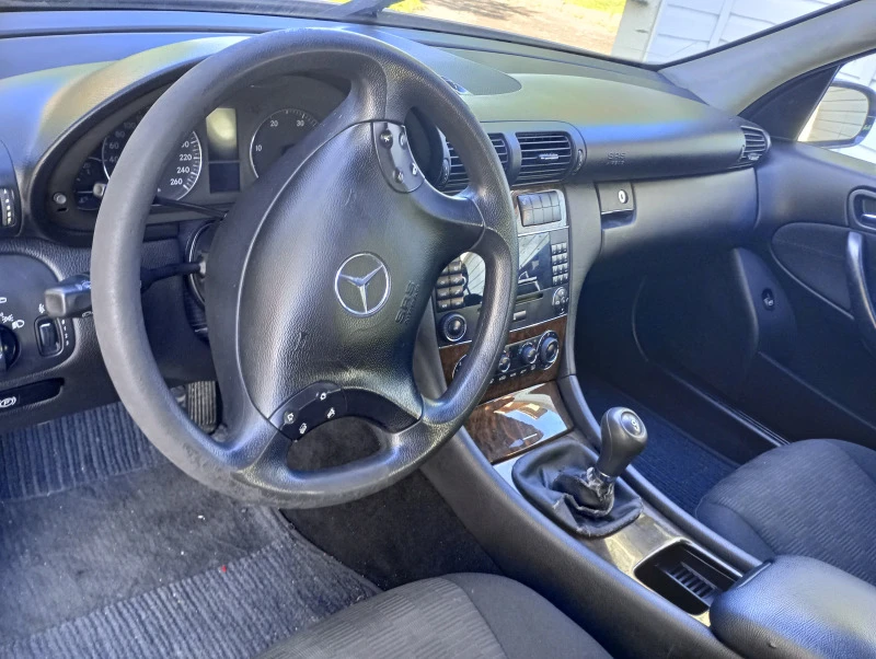 Mercedes-Benz C 220 2.2cdi, снимка 8 - Автомобили и джипове - 45835206