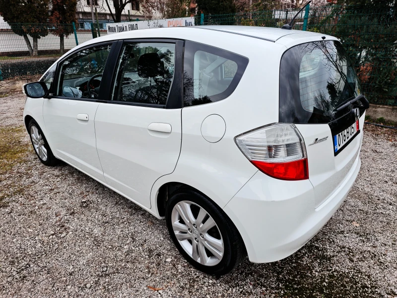 Honda Jazz Automat/Panorama/Swiss pack, снимка 6 - Автомобили и джипове - 49241667