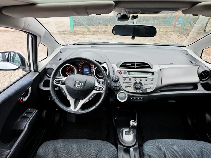 Honda Jazz Automat/Panorama/Swiss pack, снимка 8 - Автомобили и джипове - 49241667