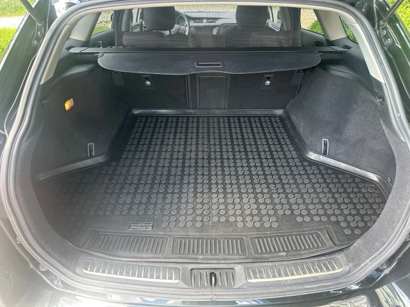 Toyota Avensis 2.0 D4D, снимка 14 - Автомобили и джипове - 50129419