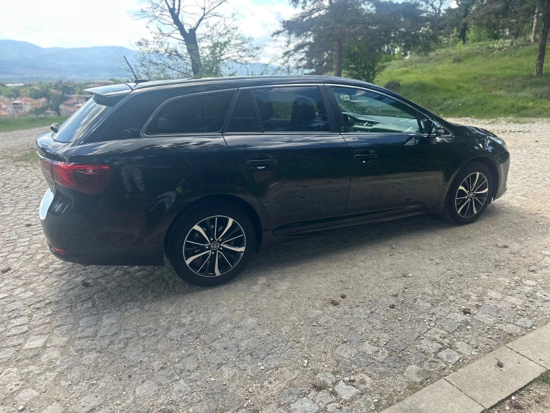 Toyota Avensis 2.0 D4D, снимка 7 - Автомобили и джипове - 50129419