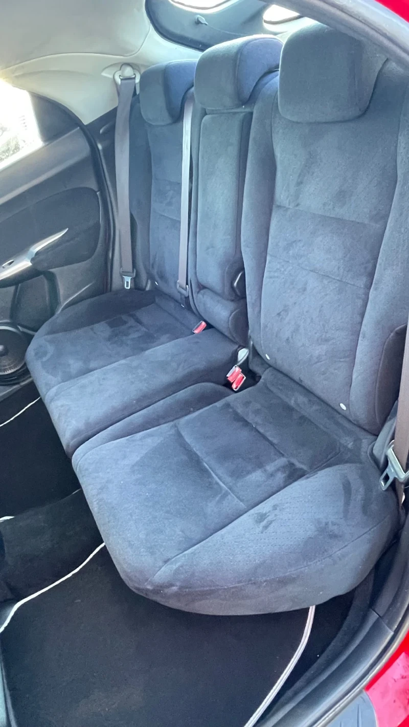 Honda Civic 1.8i 140к.с., снимка 6 - Автомобили и джипове - 52695851