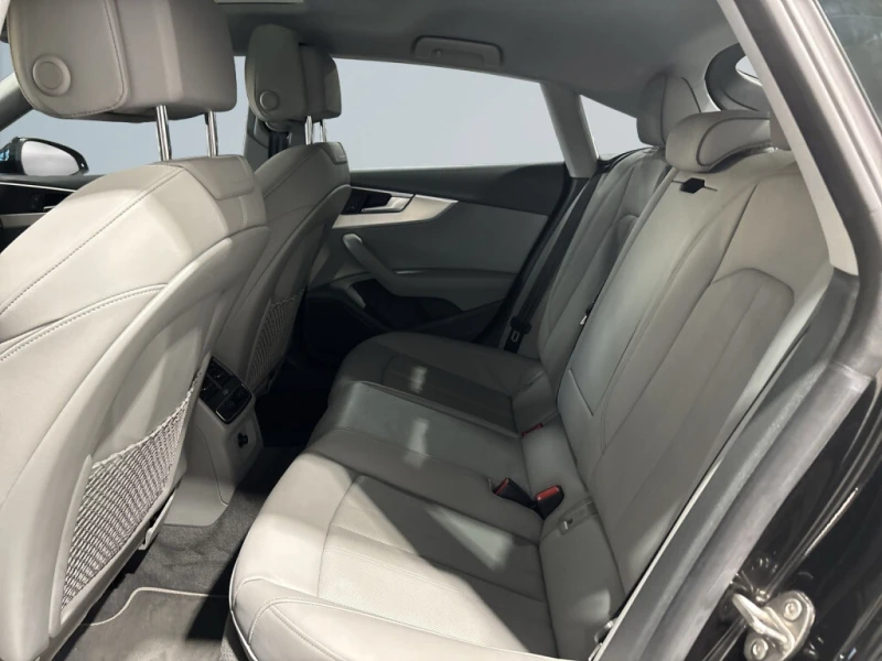 Audi A5 * АВТО КРЕДИТ* ЦЕНА ДО БГ * СЕРВИЗНА ИСТОРИЯ * , снимка 10 - Автомобили и джипове - 52829836